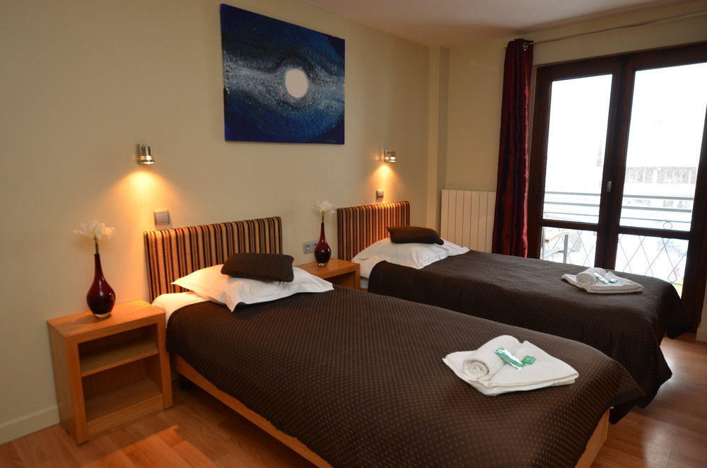 Hotel Rhodos Morzine Avoriaz Bagian luar foto
