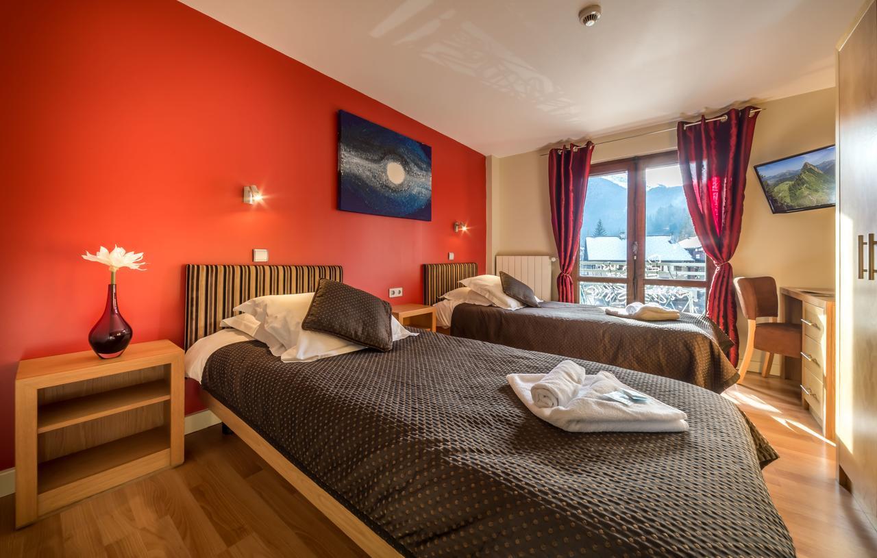 Hotel Rhodos Morzine Avoriaz Bagian luar foto