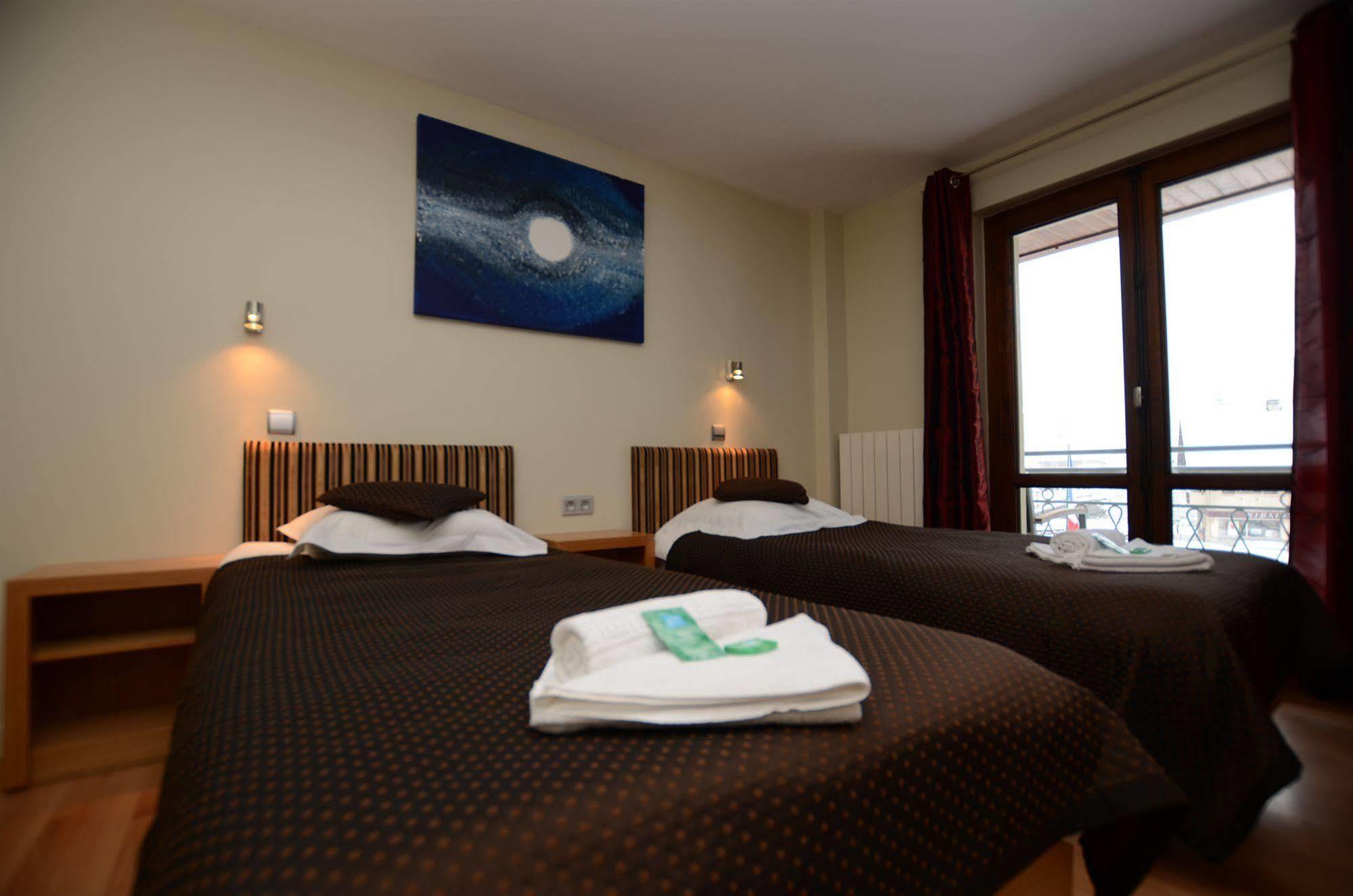 Hotel Rhodos Morzine Avoriaz Bagian luar foto